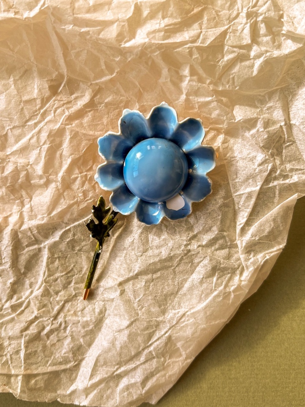 Vintage 1960s Blue Daisy Flower Brooch